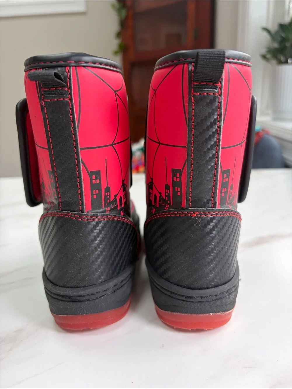 Light up Marvel Spider Man Winter Boots-- fleece Velcro toddler size 7